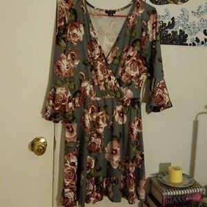 Lovely floral gray dress with tie accents